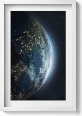 Produktbild von Planet Erde vom Weltraum aus gesehen– Wandbild mit Rahmen – Gerahmtes Bild  – Wanddekoration – 40x60 cm – Weiß