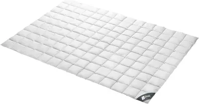 Produktbild von Spessarttraum Daunendecke Mein Engel Füllung: 100% Gänsedaunen Bezug: 100% Baumwolle Größe 135x200cm Stärke EXTRA LEICHT