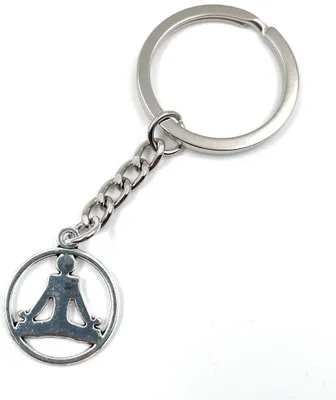 Imagen del producto de Onwomania: Figura de yoga, ideal para la relajación y la meditación. Llavero de metal, amuleto de la suerte, en caja de regalo de aluminio. Perfecto para regalar
