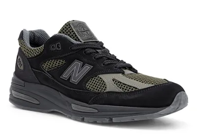 Produktbild von Stone Island x New Balance 991v2 Black / Olive, Größe 46,5
