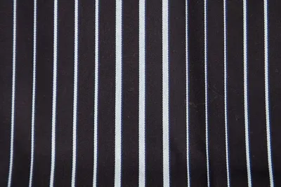 Image de Linge de table Erwin Müller 'Lingo' vers. Couleurs et tailles, Couleur:noir-émeraude, Dimension:45 x 170 cm