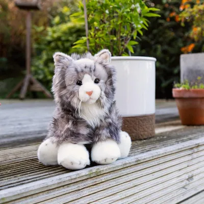 Produktbild von One for Fun Fluffiges Kätzchen – Plüschtier für Kinder, weiches Maskottchen