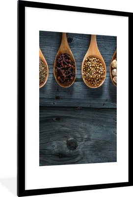 Produktbild von MuchoWow® Gerahmtes Poster Gewürze - Löffel - Holz - Küche - Gewürze - Industrie 60x90 cm - Poster mit Schwarzem Bilderrahmen Wandposter Rahmen Foto Bilder - Dekoration - Wandposter Wohnzimmer - Hochwertig