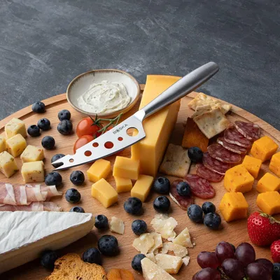 Obrázok produktu pre Nôž na syr Boska - na polomäkké syry - s nepriľnavým povrchom