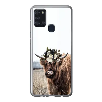 Produktbild von MuchoWow® Handyhülle Schutzhülle Hülle für Samsung Galaxy A21s Schottischer Highlander - Blumen - Tiere Silikon Softcase Handy Hülle - Hartschale