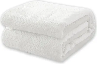 Produktbild von FEBE Kuscheldecke 220x200 cm Wolke Weiß Flauschig Tagesdecke Fleecedecke Flanell Decke Sofadecke Für Couch Wohndecke Wendedecke als Sofaüberwurf oder Wohnzimmerdecke