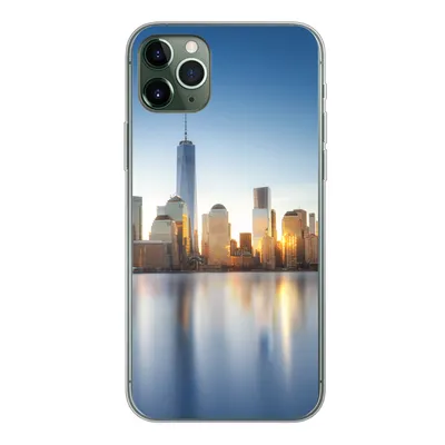 Produktbild von MuchoWow® Handyhülle Schutzhülle Hülle für iPhone 11 Pro Max New York - Skyline - Spiegelung Silikon Softcase Handy Hülle - Schutz