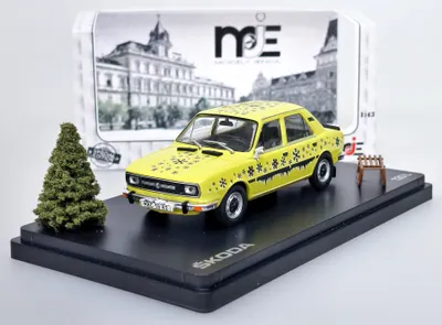 Produktbild von Skoda 120 L Weihnachtsedition - Gelb - MJ 1:43