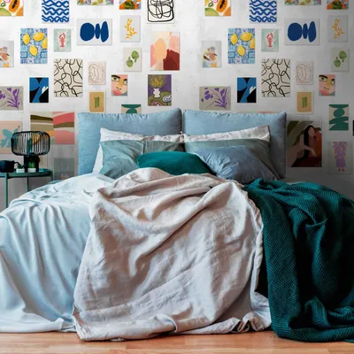 Obrázek produktu pro Profhome 398201-GU Netkaná tapeta grafická matná bílá modrá červená žlutá 1,59 m x 2,8 m