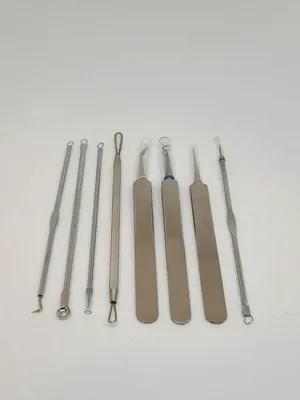 Obrázok produktu pre Jumada's – Odstráňte čierne bodky s touto 8-dielnou súpravou – odstraňovač čiernych bodiek a lyžička – vrátane úložnej krabičky z nehrdzavejúcej ocele – strieborná