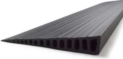 Produktbild von Gummi Türschwellenrampe - 32 mm - 1000 mm with adhesive strip