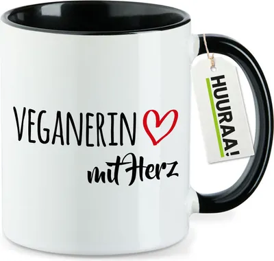 Produktbild von Huuraa Kaffeetasse Veganierin mit Herz 330ml Schwarz Keramik Kaffeebecher Geschenkidee