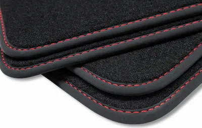 Zdjęcie produktu dla Dywaniki podłogowe Premium pasujące do Seat Arona 6P Style Xcellence FR od roku modelowego 2017-, szwy: czerwone