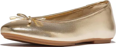 Productafbeelding van FitFlop dames balletjesschoenen Delicato Bow, zachte metallic leren uitvoering, kleur: platina