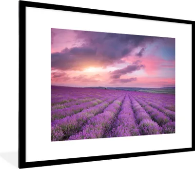 Produktbild von MuchoWow® Gerahmtes Poster Lavendel - Lila - Wolken - Blumen 80x60 cm - Poster mit Schwarzem Bilderrahmen Wandposter Rahmen Foto Bilder - Schlafzimmer-Dekorationen - Fotoposter