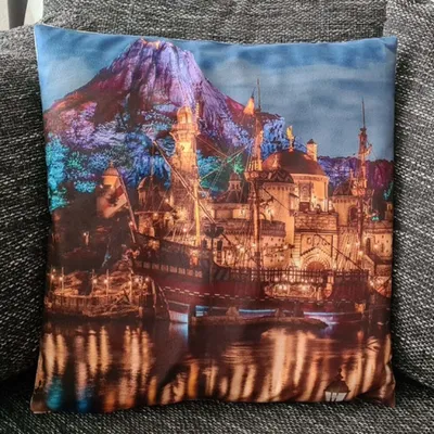 Produktbild von Kissenbezug Küstenstadt / Piratenstadt - 45cm x 45cm