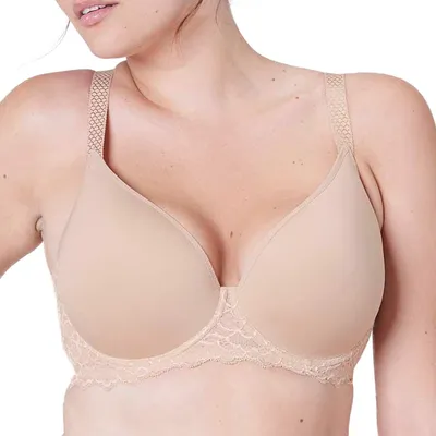 Image de Simone Perele Caresse Soutien-gorge à coques avec bonnets espacés Bonnets légèrement rembourrés avec armatures gainantes, Les bonnets légèrement espacés augmentent la respirabilité, Sans coutures latérales