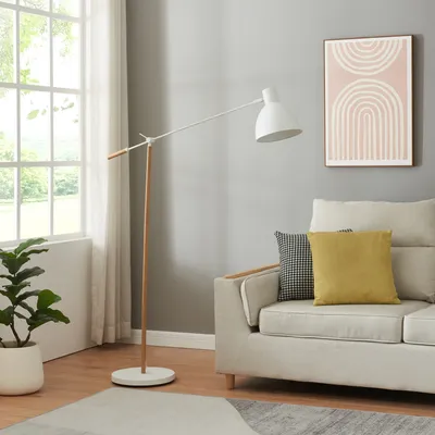 Immagine prodotto di Lampada da terra "Banchory" a 1 luce, regolabile tramite interruttore a pedale, in metallo, 163 cm, effetto legno / bianco