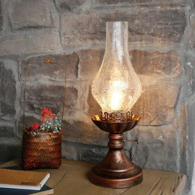 Immagine prodotto di Lampada da tavolo in stile rustico con paralume in vetro, per camera da letto e comodino