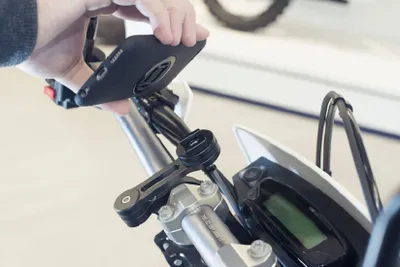Image de SP-CONNECT Ensemble Moto fixé sur le guidon Samsung S10