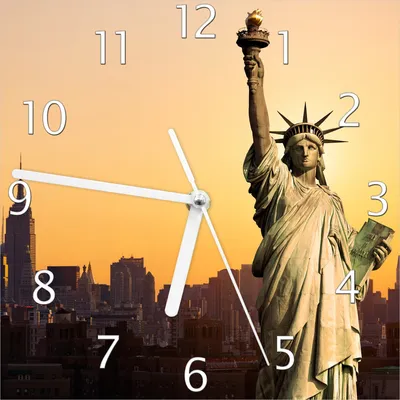 Produktbild von Wallario Design Wanduhr Freiheitsstatue New York aus Echtglas, Größe 20 x 20 cm