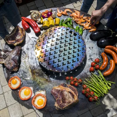 Immagine prodotto di Inserto per griglia in acciaio inox per la griglia a piastra Grillrost.com con foro di fuoco da 35 cm con marchio a fuoco