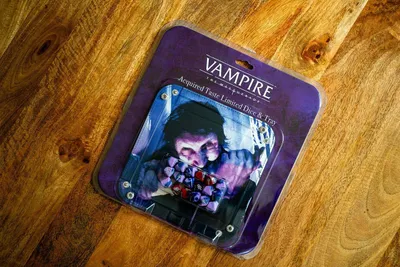 Produktbild von Vampire: Die Maskerade 5. Edition RPG Acquired Taste limitierte Würfel mit Würfeltablett