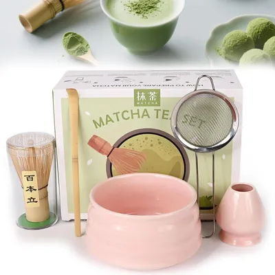 Zdjęcie produktu dla Zestaw do matcha - 5 elementów - Matcha (proszek), miska do matcha, trzepaczka do matcha, sitko, łyżeczka do herbaty - idealny do ceremonii parzenia herbaty