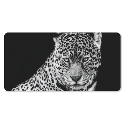 Produktbild von MuchoWow® Schreibtischunterlage Leopard - Tiere - Schwarz - Weiß - Porträt 80x40 cm - XXL Mauspad - Gaming Mauspad