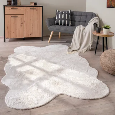 Produktbild von Teppich Wohnzimmer Kurzflor Modernes Kunstfell Fellform Weich Einfarbig Rutschfest Grösse 140x200 cm Fell-form