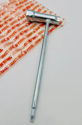 Zdjęcie produktu dla Oryginalny klucz kombinowany STIHL, klucz do świec zapłonowych 41288903400