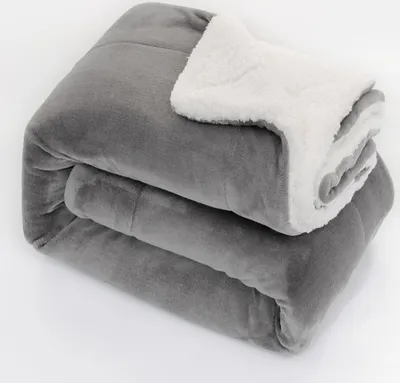 Produktbild von Darmowade-Decke Grau Kuscheldecken, Extra Dicke Warm Sofadecke Couchdecke in zweiseitig, Super Flausch Fleecedecke als Sofaüberwurf oder Wohnzimmerdecke 160x130cm