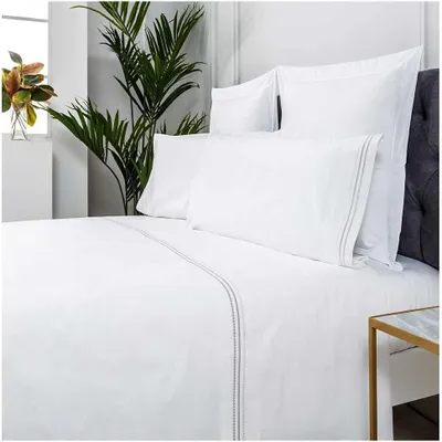 Productafbeelding van ARTean Bedlakset, geborduurd, 100% katoen, aantal draden 200, model goud, kleur wit, bed 200 x 190/200, percal 100% katoen