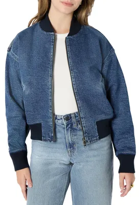 Productafbeelding van A. Essentials dames denim bomberjack met relaxte pasvorm, perfect voor de herfst, kleur: mediumblauw