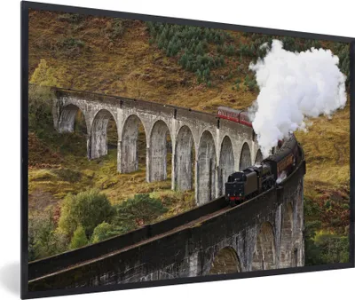 Produktbild von MuchoWow® MuchoWow® Gerahmtes Poster Ein Dampfzug überquert eine Brücke 60x40 cm - Poster mit zchwarzem Bilderrahmen - Printing - Wanddeko Schlafzimmer