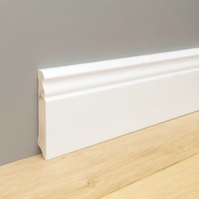 Produktbild von 24 m Trevendo® Sockelleiste massiv altberliner Profil weiß lackiert 16 x 80 x 2400 mm