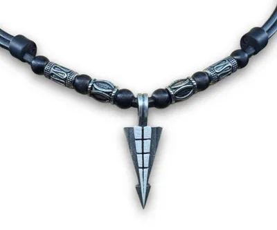 Produktbild von HANA LIMA | Halskette keltische Speer Pfeil Spitze Leder Kette Halskette Herren Damen Schmuck