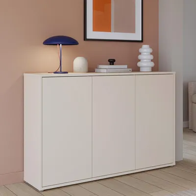Produktbild von Forte ALICE SPRINGS Kommode 150 155, modernes, großes Sideboard mit 3 Schranktüren, Flur, Wohnzimmer, Schlafzimmer, Holzwerkstoff, Kaschmir/Beige, 154,2 cm breit x 99,1 cm hoch x 34,9 cm tief