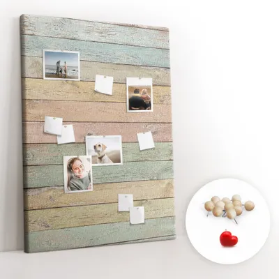 Produktbild von Korkwand mit Stecknadeln – Schwarzes Brett mit Stecknadeln für Fotos und Notizen – 100x140 cm – 100 Holz-Stecknadeln – Farbige Tafeln