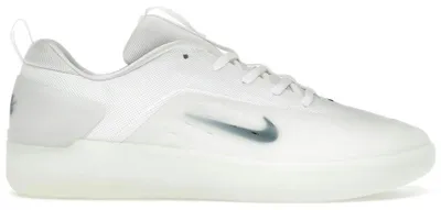 Imagen del producto de Nike SB Zoom Nyjah 4, color blanco y negro - Talla EU 40