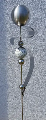 Produktbild von Skulptur Saturn Kugel matt gebürstet Edelstahl 160 cm Beetstecker Gartenstecker