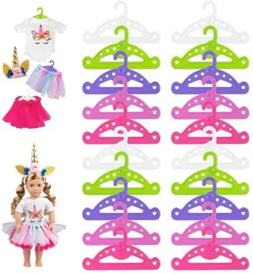 Produktbild von Ultiluxe Kleiderbügel für Puppen - 20 Stück - rutschfeste Kleiderhaken - 12,8 x 7,1 cm - Weiß/Grün/Rosa/Rot/Lila - 12,8 x 7,1 cm - Rutschfest