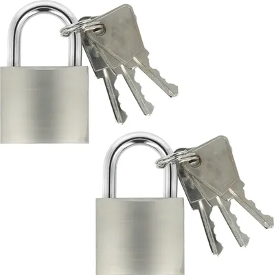 Produktbild von com-four® 2x Vorhängeschloss aus massivem Metall - Vorhangschloss mit gehärtetem Bügel und 3 Schlüssel