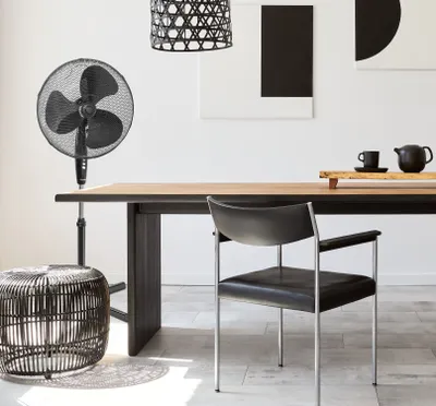 Produktbild von Bestron Standventilator mit drei Geschwindigkeitsstufen, Ventilator mit 75° Oszillation-Funktion & höhenverstellbar bis 122 cm, Ø 45 cm, 45 W, ASV45Z, Farbe: Schwarz