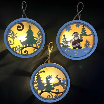 Produktbild von 3er Set LED Weihnachten Holz Deko Ø 12 cm Hängedeko Weihnachtsdeko Weihnachtsmotive Holzanhänger Holzdeko