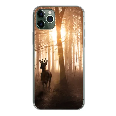 Produktbild von MuchoWow® Handyhülle Schutzhülle Hülle für iPhone 11 Pro Max Wald - Hirsche - Sonne - Bäume - Winter - Natur - Tiere Silikon Softcase Handy Hülle - Schutz