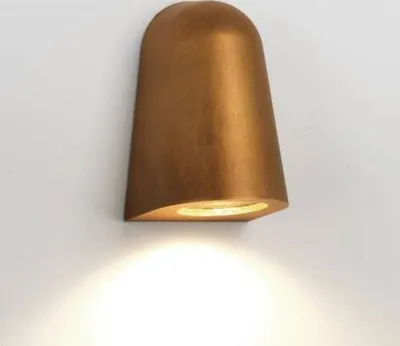 Produktbild von Astro Mast Light - 1 Licht Wandleuchte für den Außenbereich Antik Messing IP65, GU10