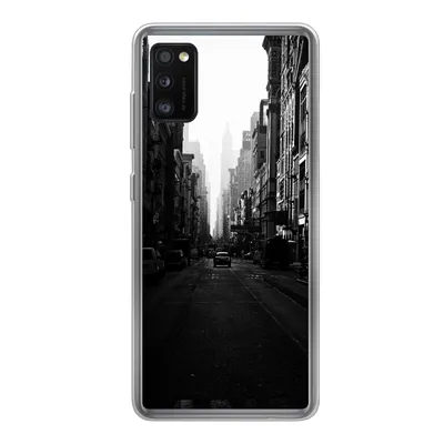 Produktbild von MuchoWow® Handyhülle Schutzhülle Hülle für Samsung Galaxy A41 Autofahrt durch eine ruhige Straße in New York in schwarz-weiß Silikon Softcase Handy Hülle - Mobiltelefon