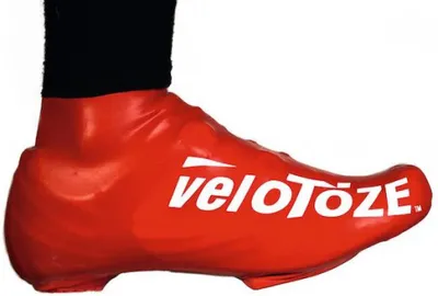 Produktbild von VeloToze Überschuh kurz S/M rot - wasserdichter Aero-Überschuh für Rennradfah....