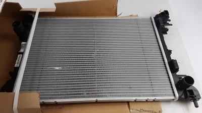 Imagen del producto de Radiador de agua original para Fiat, referencia 50522910